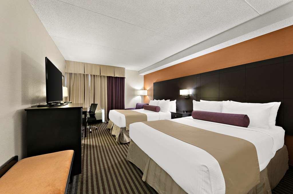 Best Western Plus Toronto North York Hotel & Suites Room photo